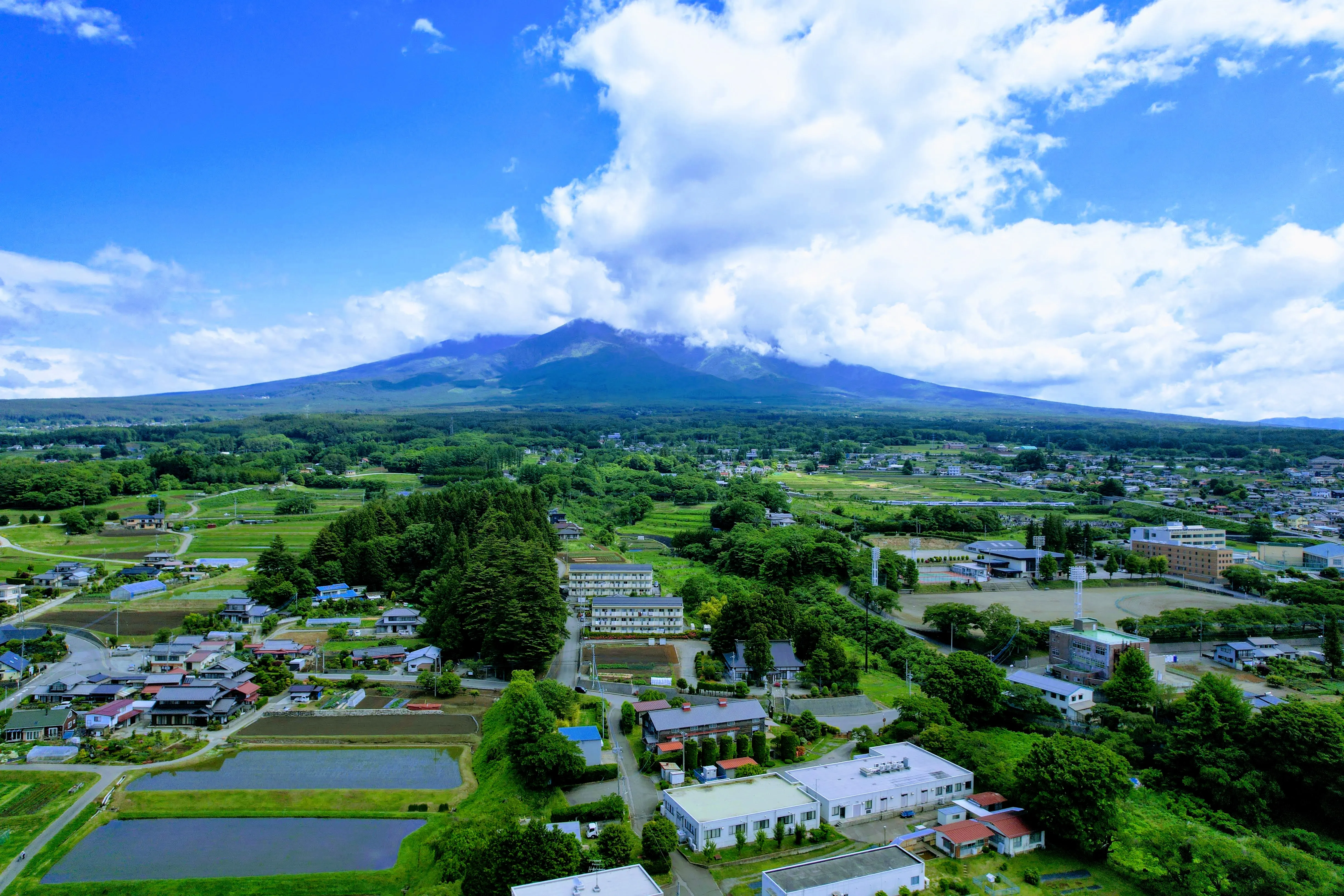 八ヶ岳の里山風景